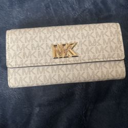 Michael Kors wallet 