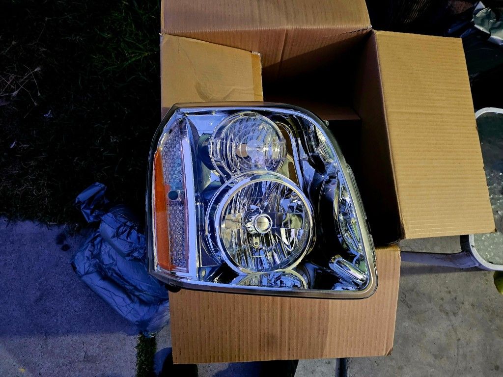 2007-2014 Yukon Front Lights