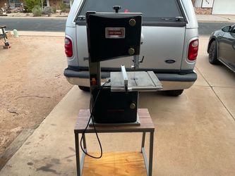 10 inch craftsman bandsaw good condition great for craft and lite woodworking projects .￼