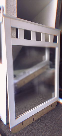 White Mirror 