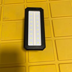 Milwaukee M12 Rover light USB charger