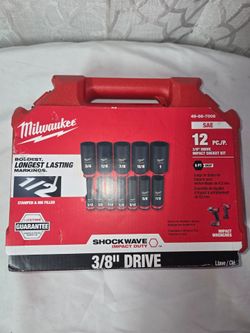 Milwaukee Shockwave 12 pcs Impact Socket Kit New (Price Is Firm)