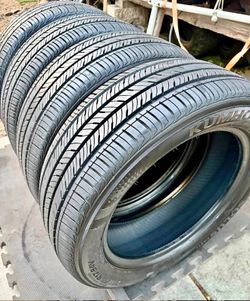 215/55/17 kumho 📍📍 Vendo un set de llantas con 80% de vida las 4 📍🌟