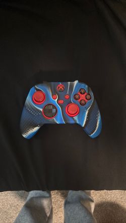 Red Xbox controller