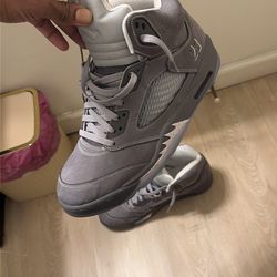 Grey wolf 5s