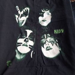 KISS- 1996 Vintage Glow In The Dark t-shirt