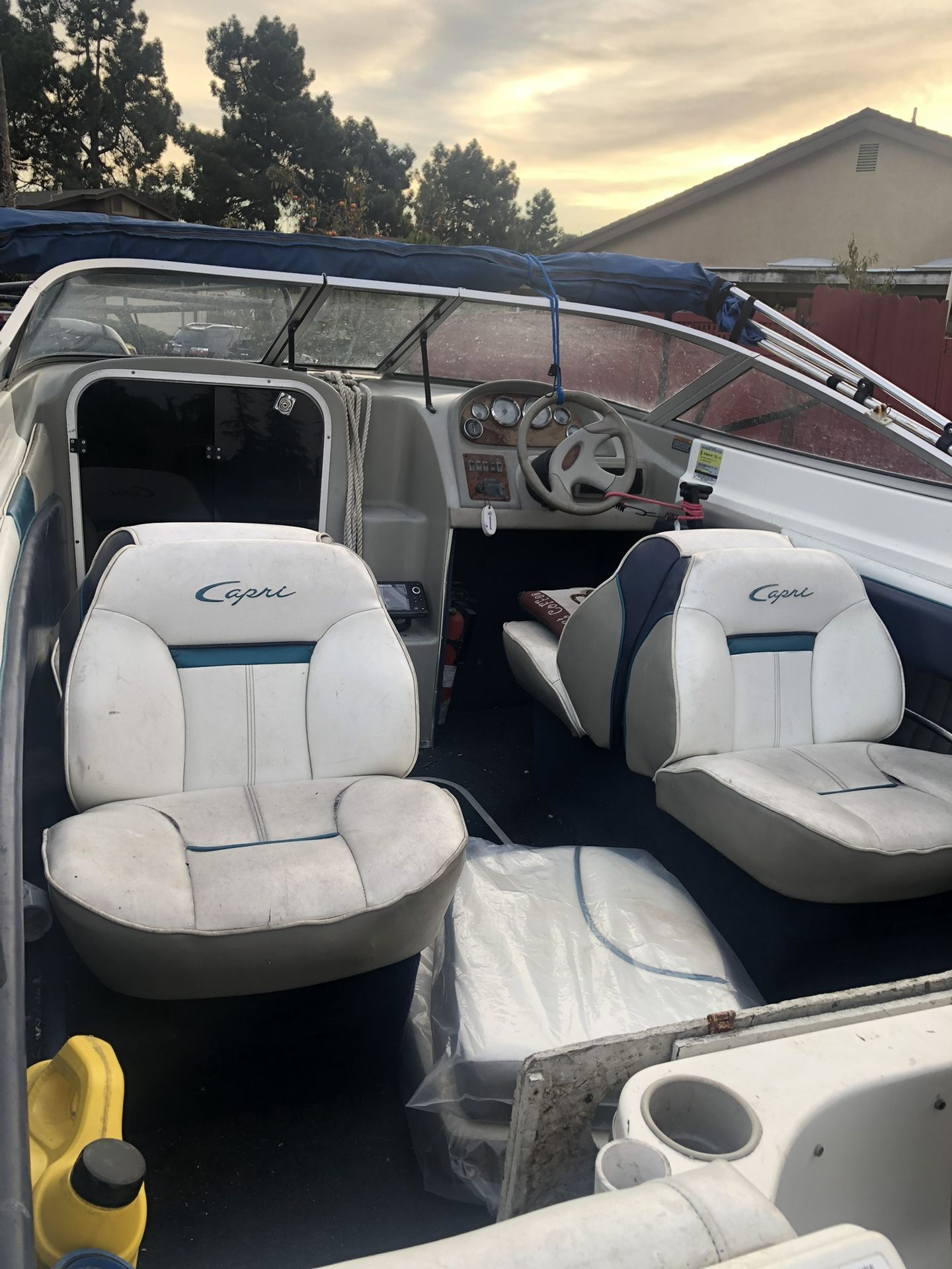 17’ 1997 Bay liner Capri Outboard