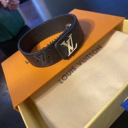 Lv Bracelet 