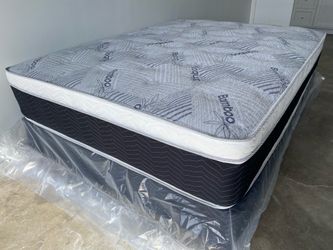 Full euro bamboo pillow top mattress !!!