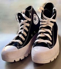 Converse Chuck Taylor Lugged Hi Women’s 7 — Black — $35 OBO