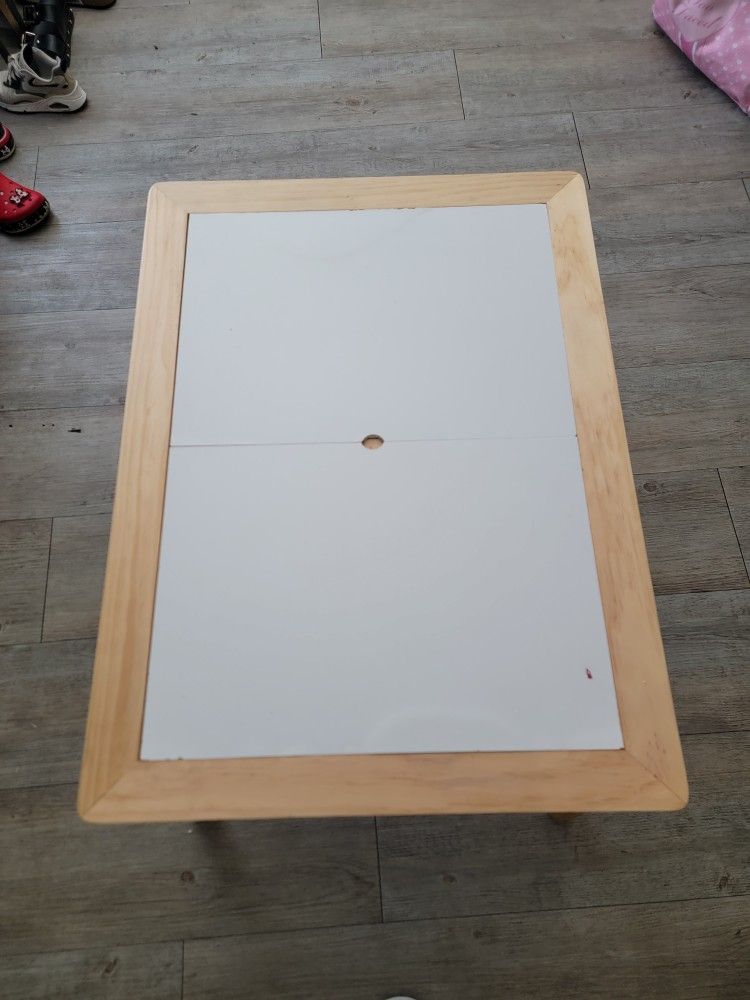 Kids Art/Water Table