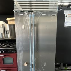 Sub Zero Side By Side Built In Smart 42” Refrigerator With Ice Maker