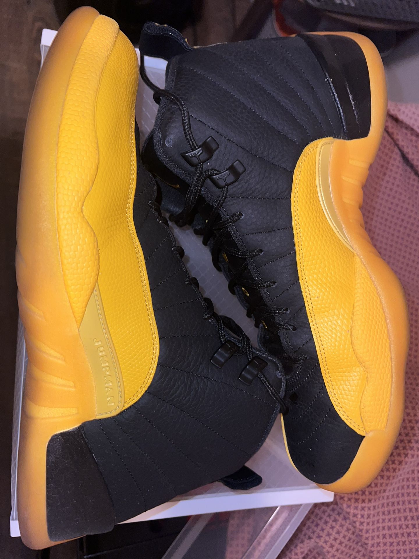 Jordan 12 Retro Black University Gold