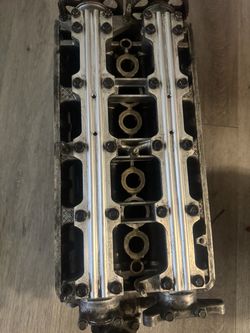 H22a4 cylinder head with valve cover