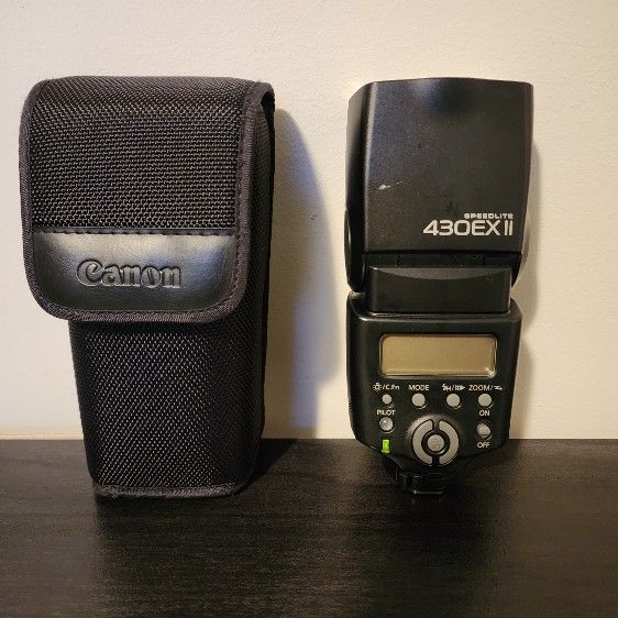 Canon Speedlite 430EX II Flash