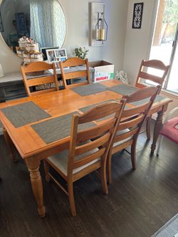 Used dining table set