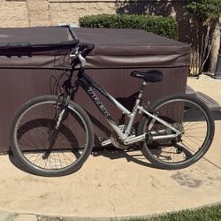 Trek Navigator 100 Mountain Bike
