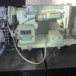 Singer Showing Machine Vintage $100