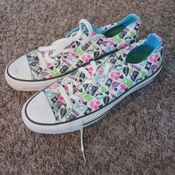 Womens converse size 9 $35