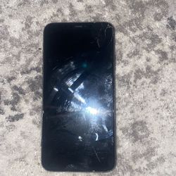 iPhone 11 Pro Max crakes minority