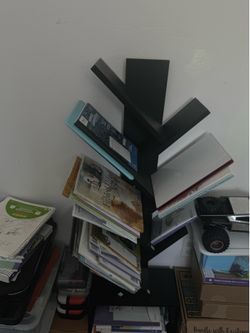 Like new 6 tier tree bookshelf