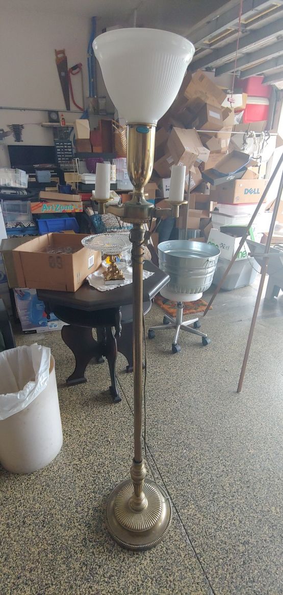ANTIQUE BRASS & MILK GLASS FLOOR LAMP