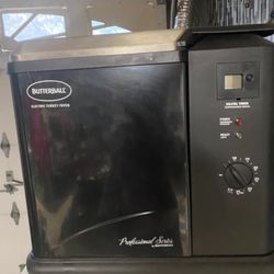 Butterball Electric Turkey Fryer by Masterbuilt