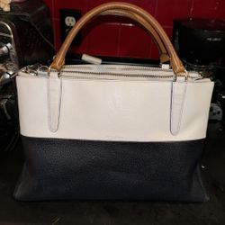 Coach Borough Black And Tan Arm Purse 