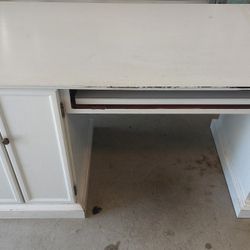 White Painted Desk / Craft Table (Brand: Bombay)