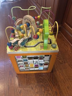 Zany Zoo activity Cube