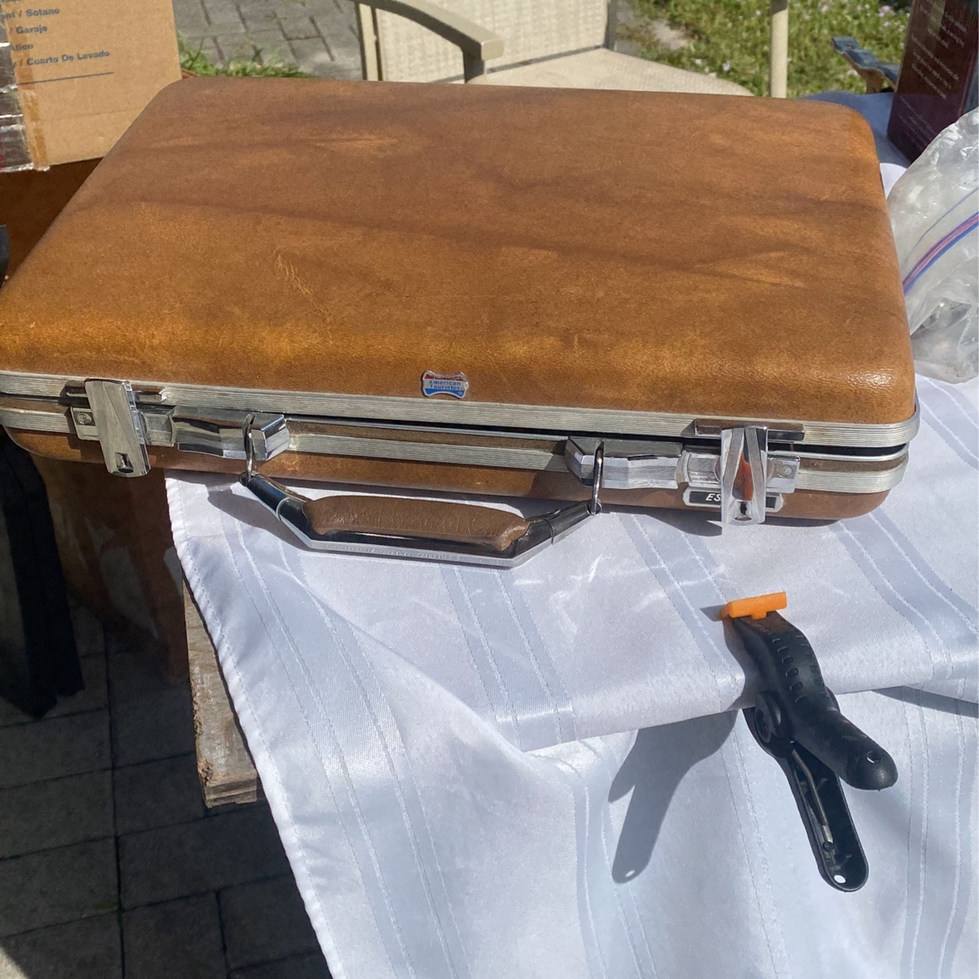 American Tourister Brief Case