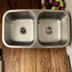 Kitchen Sink With Moen Faucet