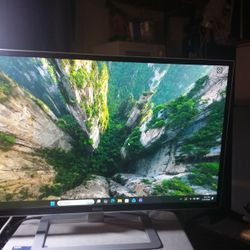 Dell Monitor 32" Inch D Series LED-Lit Monitor 31.5 White D3218HN, FHD 1920X1080 IPS LED BACK Lit ,HDMI, VGA, VESA