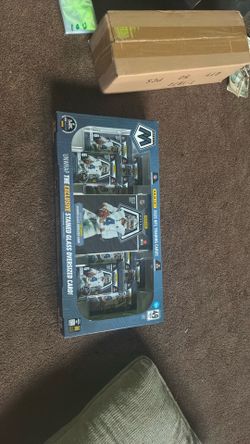 2025 Panini Mosaic NFL Costco Exclusive Trading Cards Bundle Box