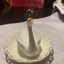 Vintage Avon Swan Ring Trinket Dish Porcelain W Gold Accents