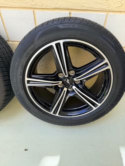 Set 4 rims and tires ford mustang 2024