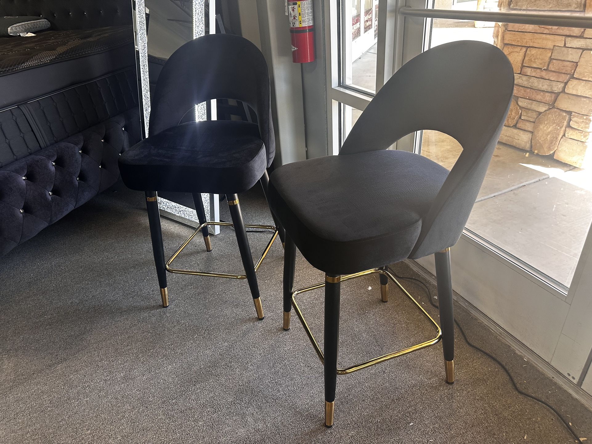 Black Velvet Counter Stools! $199 Each π©·π₯
