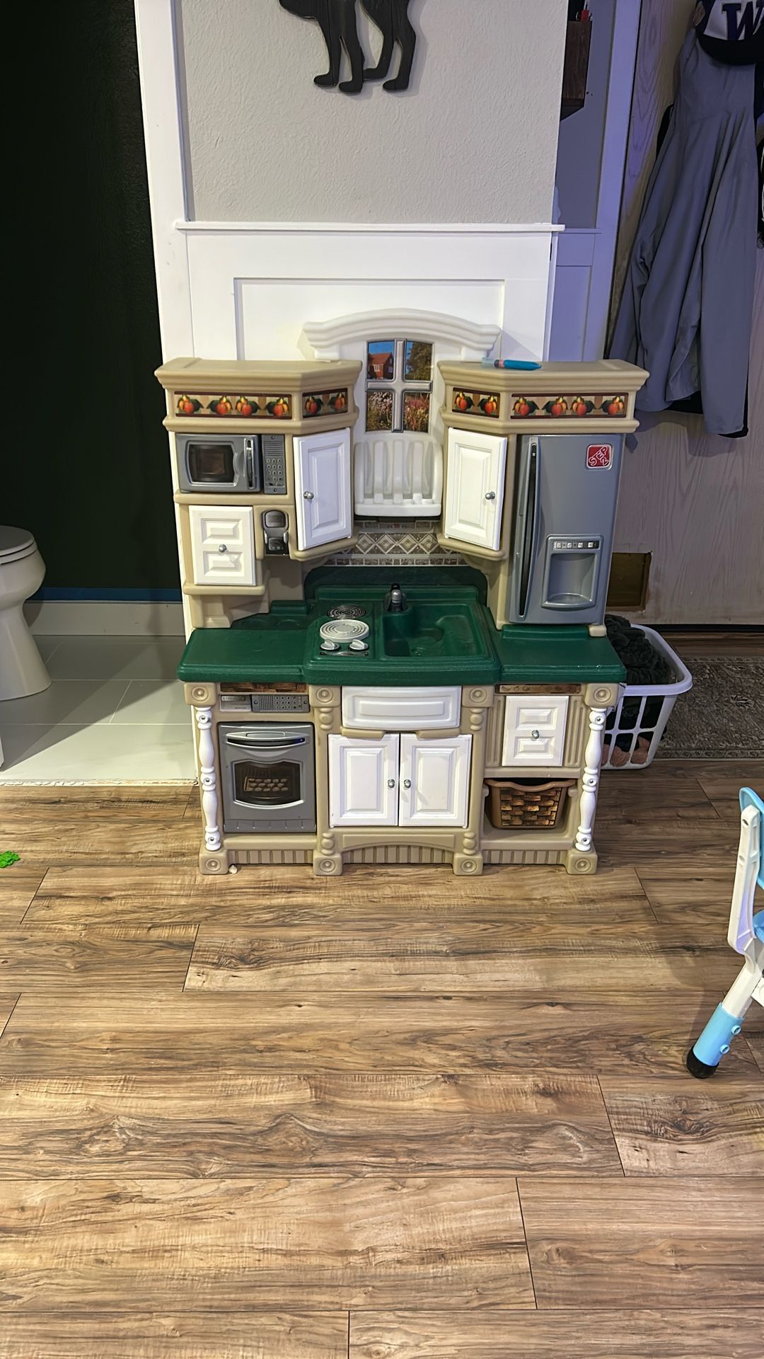 Toy Kitchen