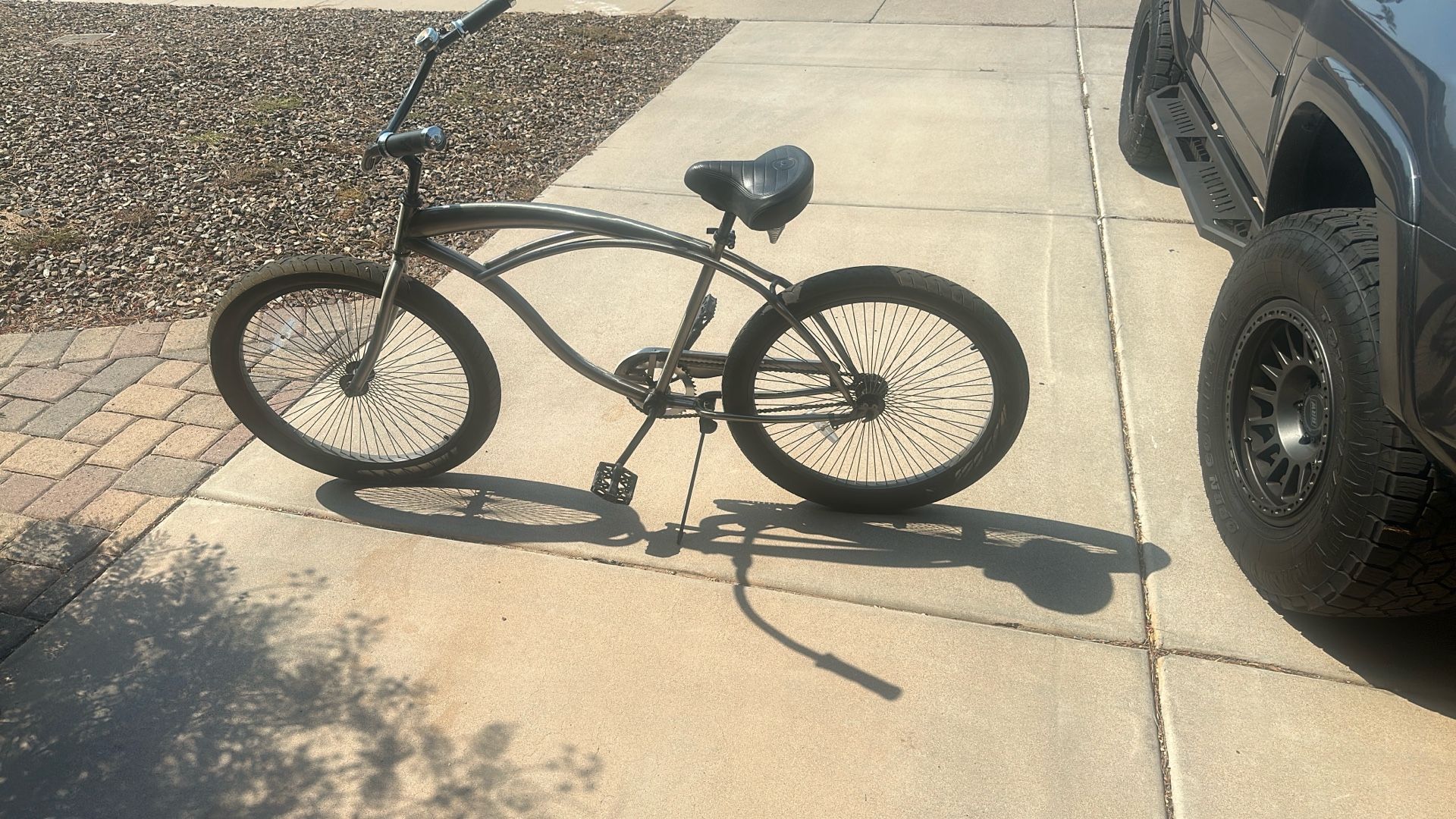 Unique Beach cruiser With fat Tires