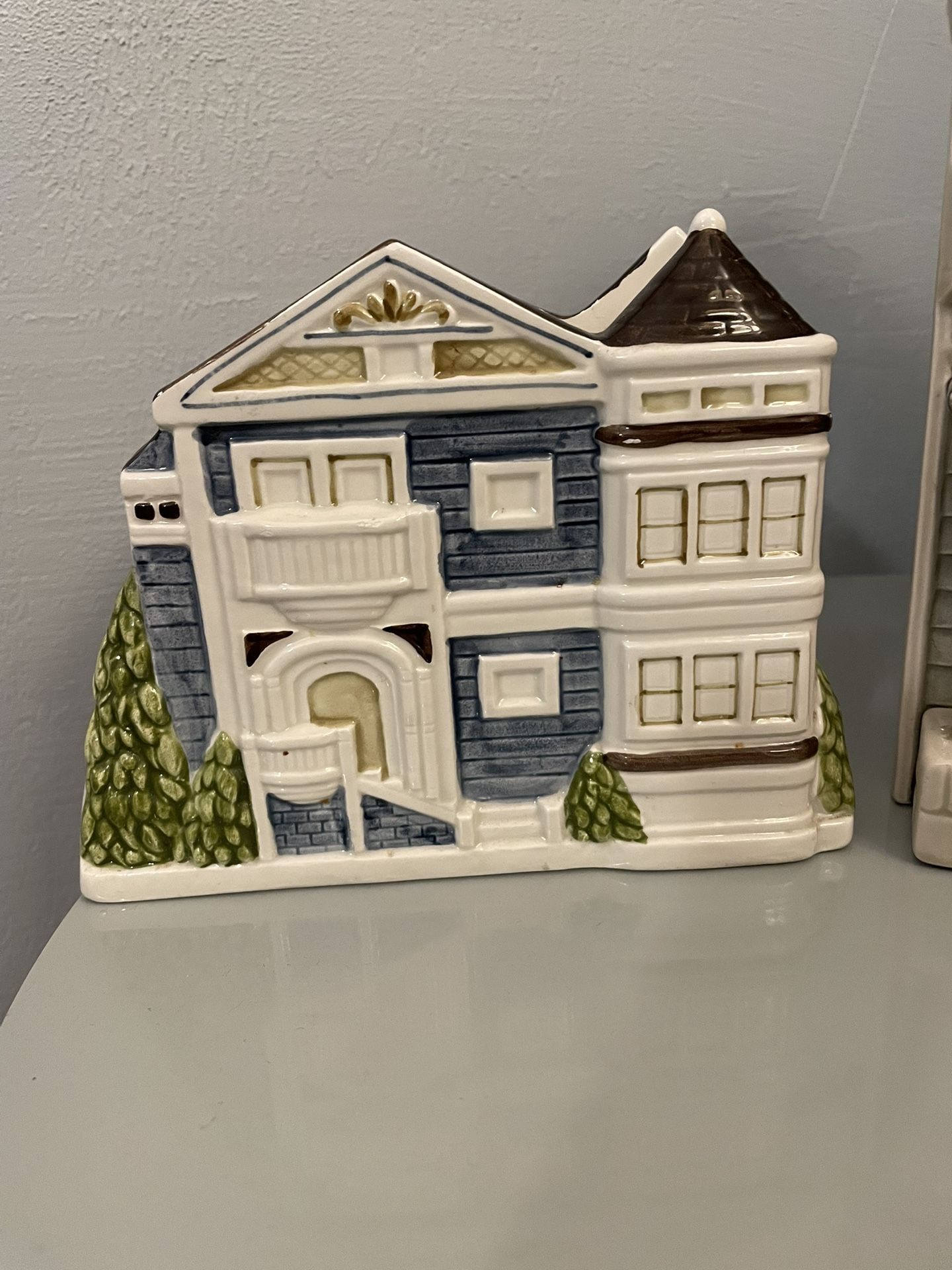 Vintage Otagiri Victorian House Lot