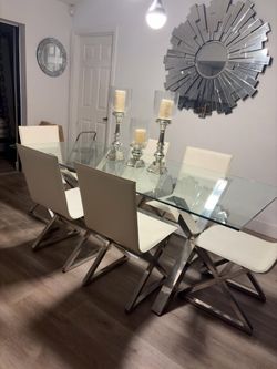 ZGALLERY table and 6 chairs, 4 ft large accent mirror included