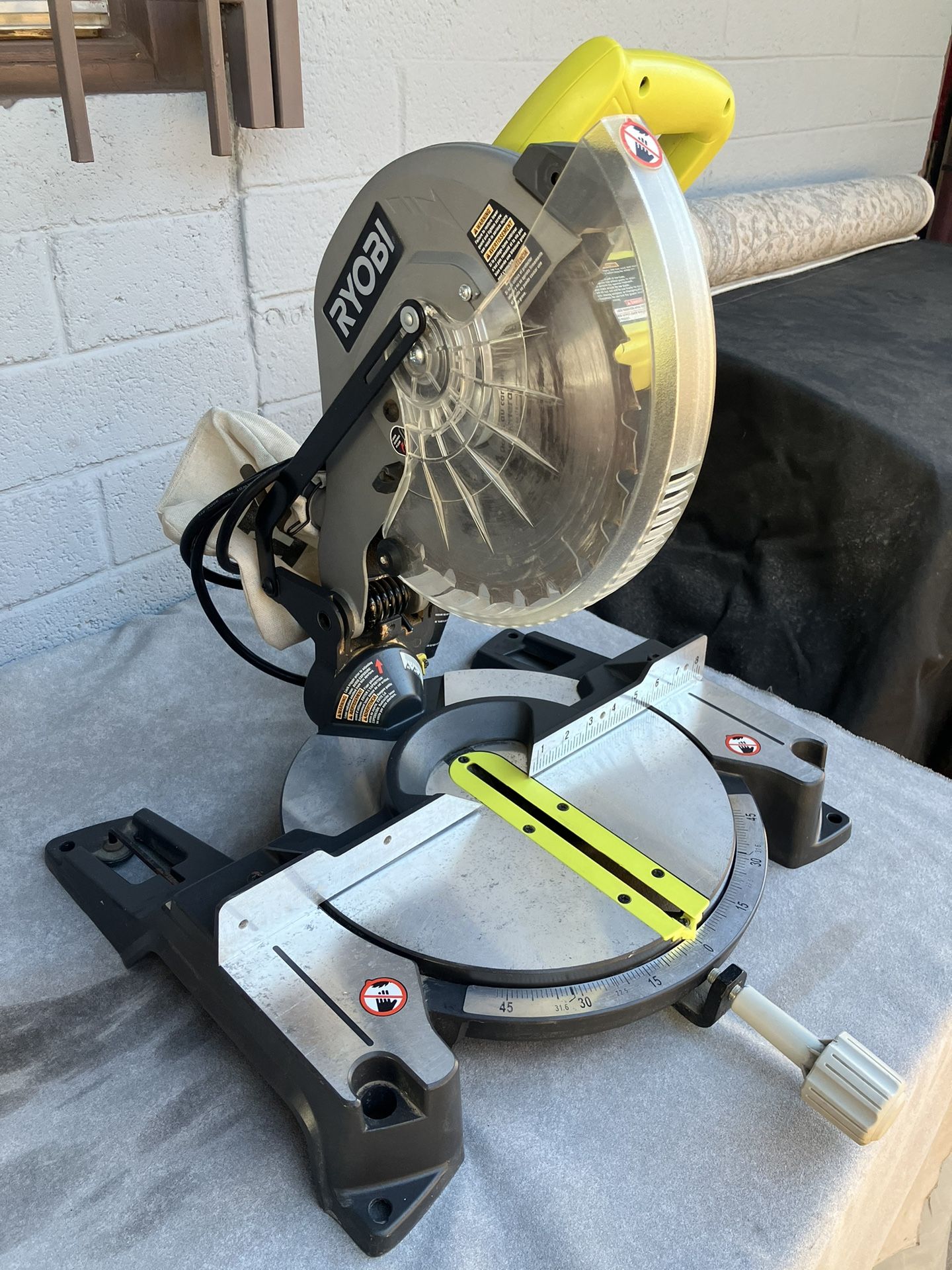Ryobi 10in Corded Miter Saw 
