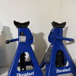 2 Jack Stands 