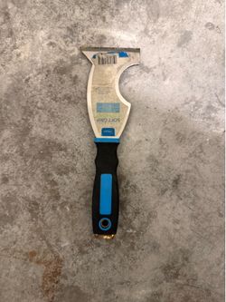Taping knife