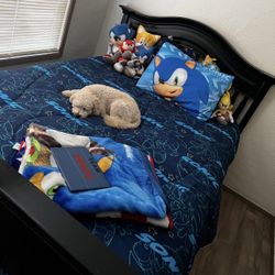 SONIC BEDROOM SET & PLUSHIES