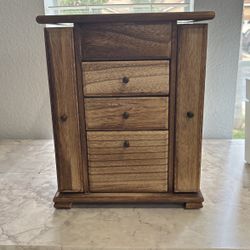 Jewelry Box/ Joyero