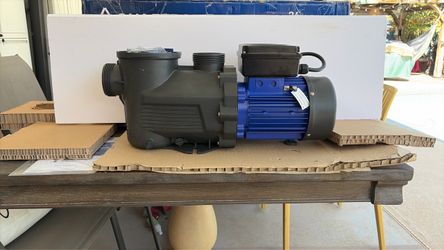 Beautiful NEW AQUASTRONG WATER PUMP