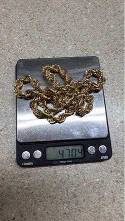 Gold rope chain