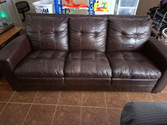 2 LEATHER COUCHES