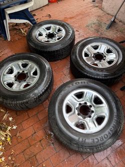 275 70 18 dodge ram 2500 stock rims and tires